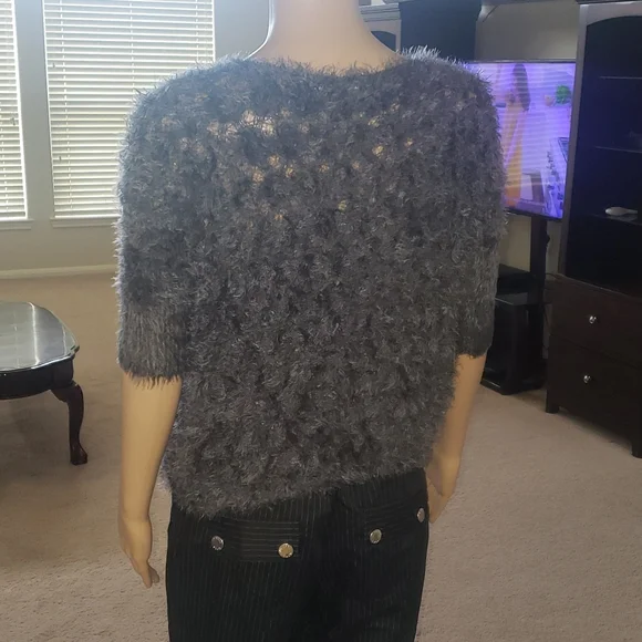 Guess s fuzzy webbed mesh unique top very soft stretchy - Picture 8 of 11